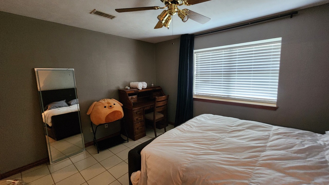 Photo of Bedroom in West Livingston