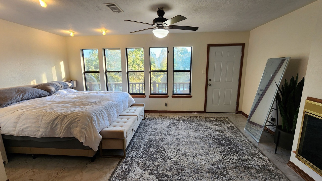 Photo of Bedroom in West Livingston