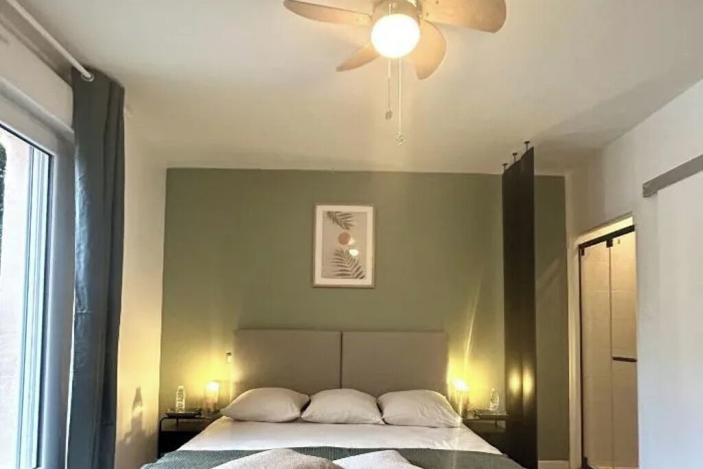 Photo of Bedroom in Plassac