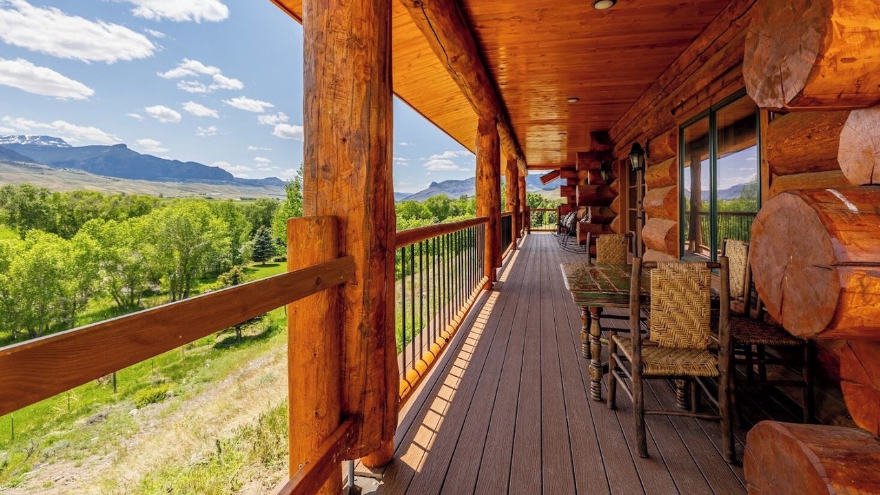 Photo of Patio Balcony in Wapiti