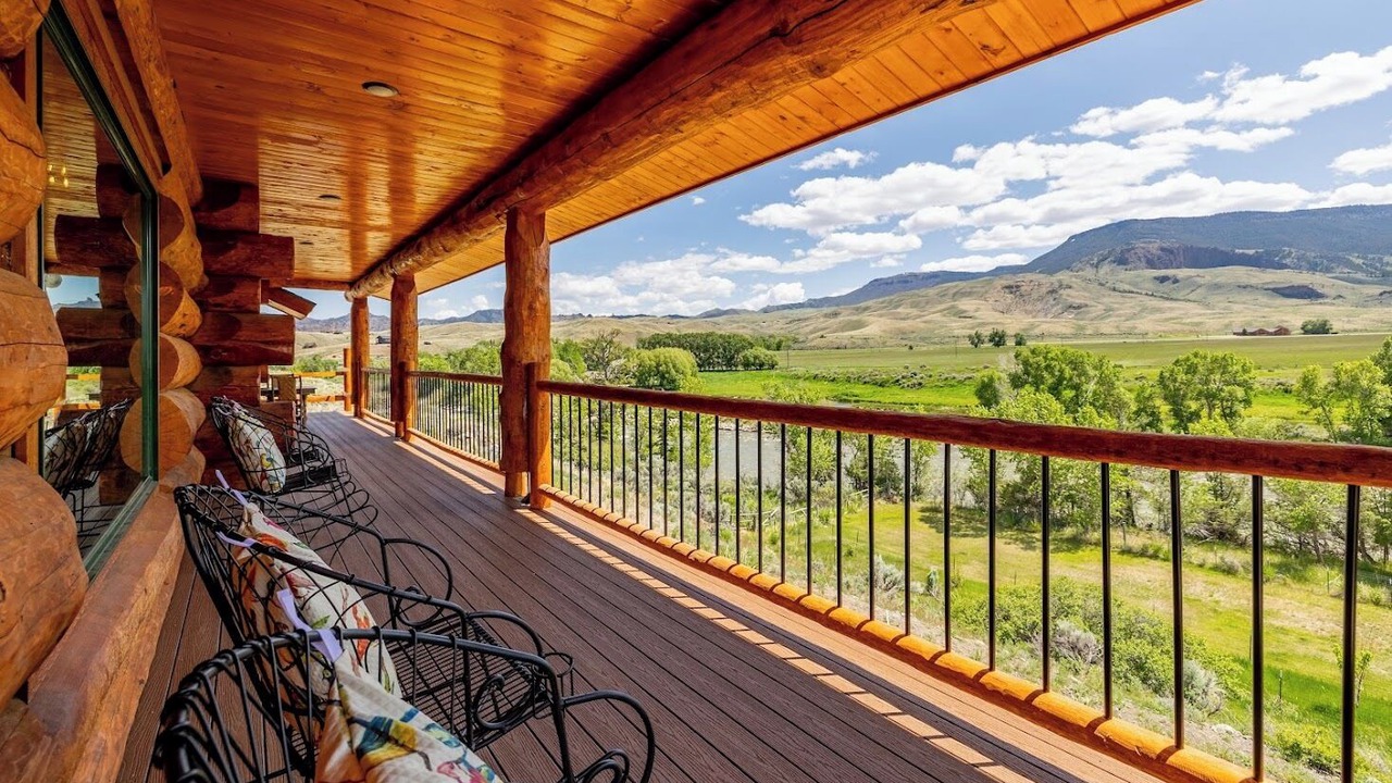 Photo of Others in Wapiti