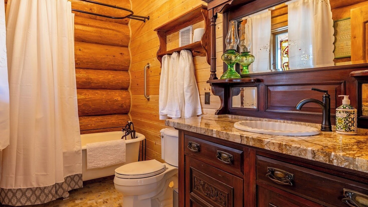 Photo of Bathroom in Wapiti