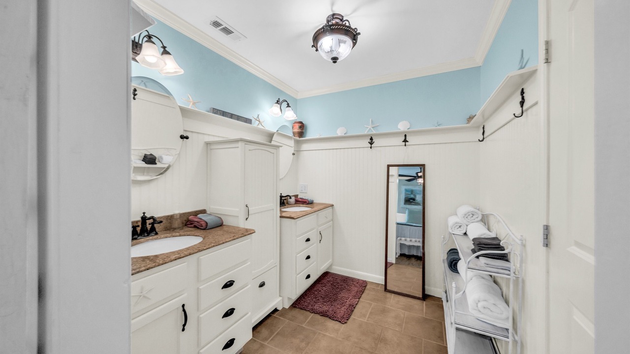 Photo of Bathroom in Ono Island