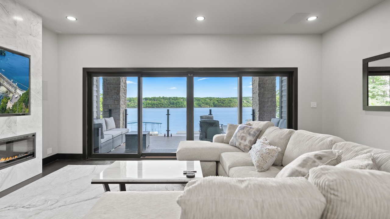 Photo of Livingroom in Osage Beach
