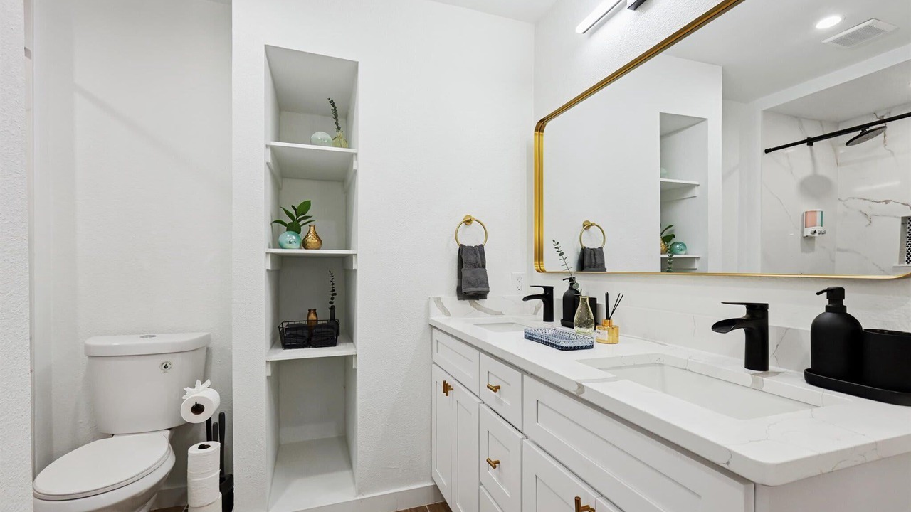 Photo of Bathroom in DeSoto