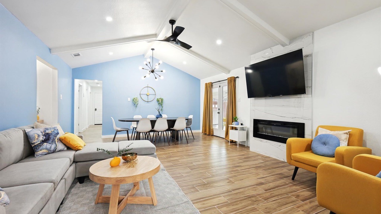Photo of Livingroom in DeSoto