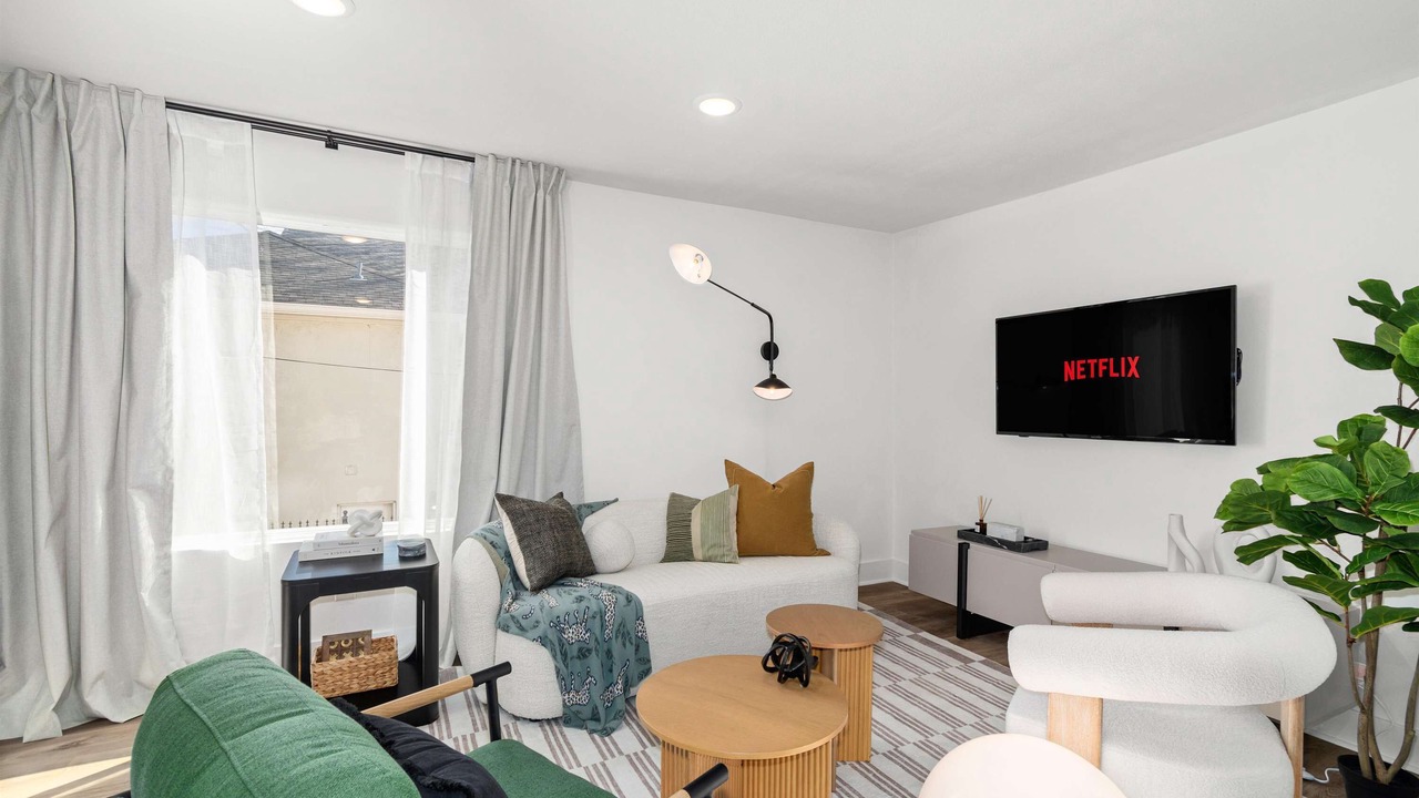 Photo of Livingroom in Old East Dallas