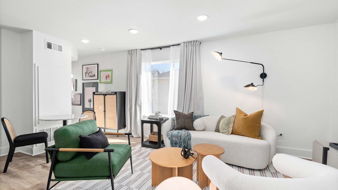 Photo of Livingroom in Old East Dallas