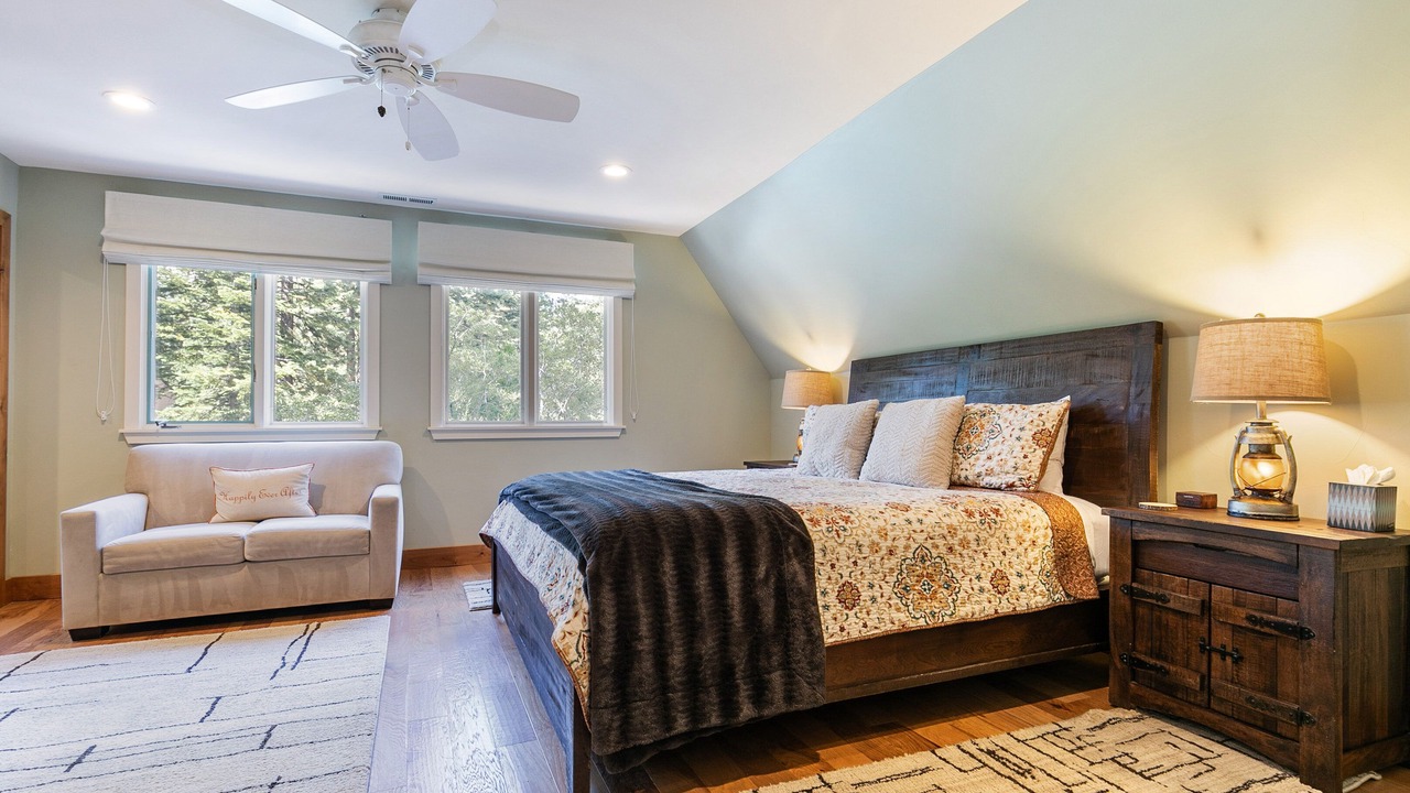 Photo of Bedroom in Carnelian Woods