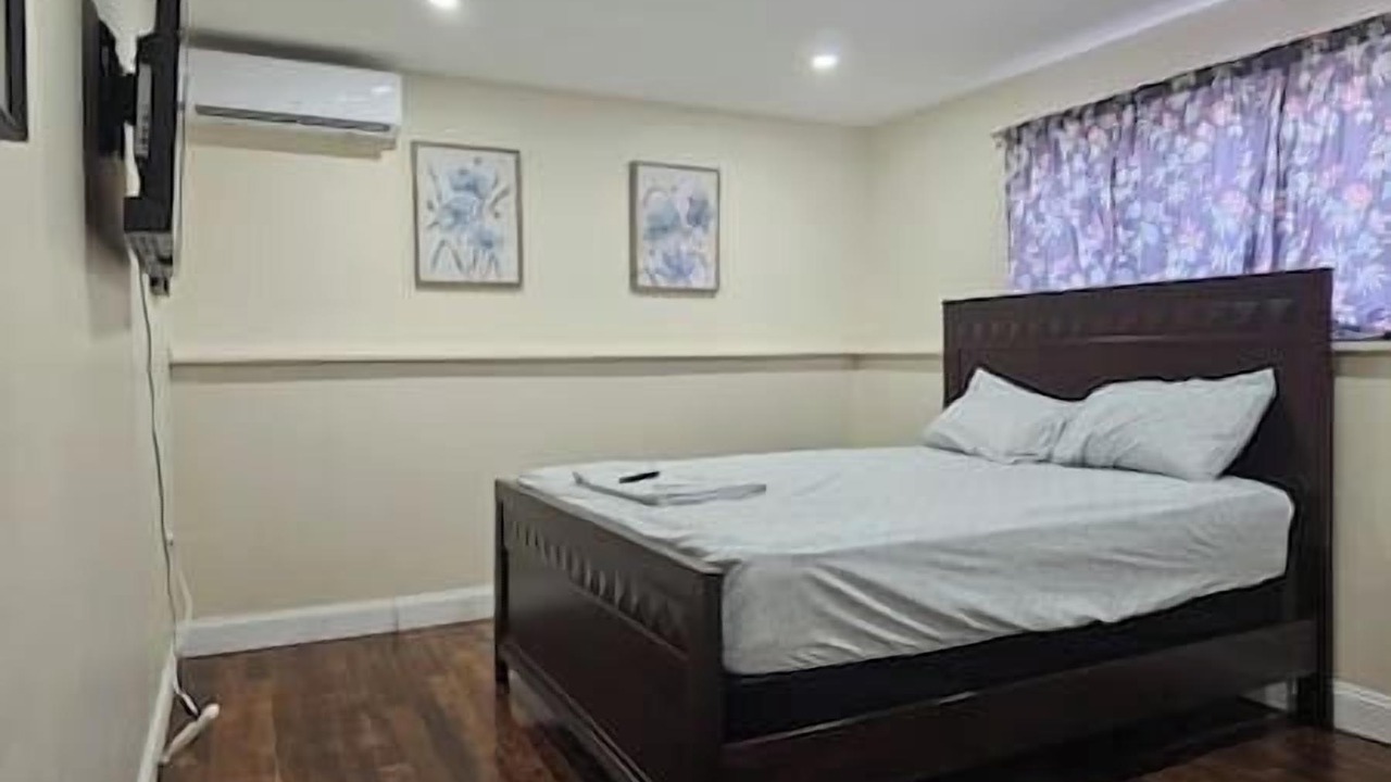 Photo of Bedroom in West Babylon