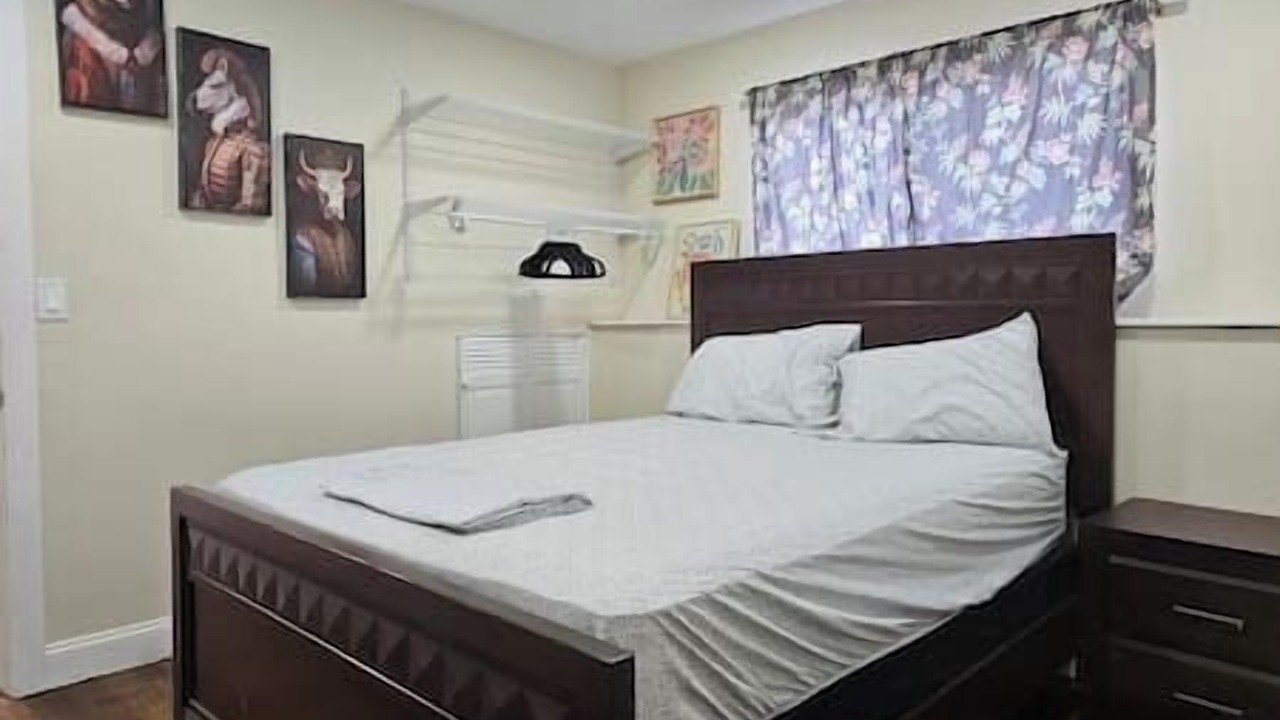 Photo of Bedroom in West Babylon