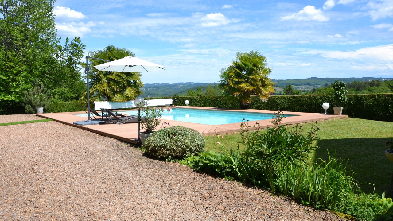 Photo of Outdoor in Naves