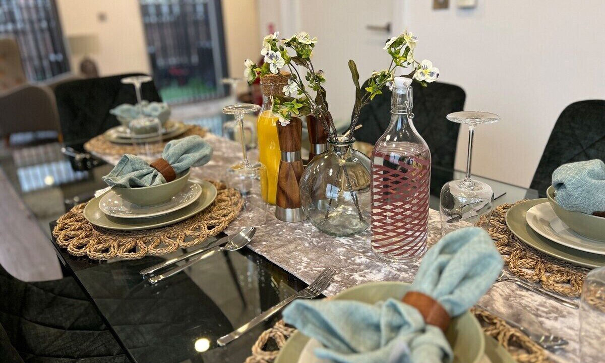 Photo of Others in Whitechapel