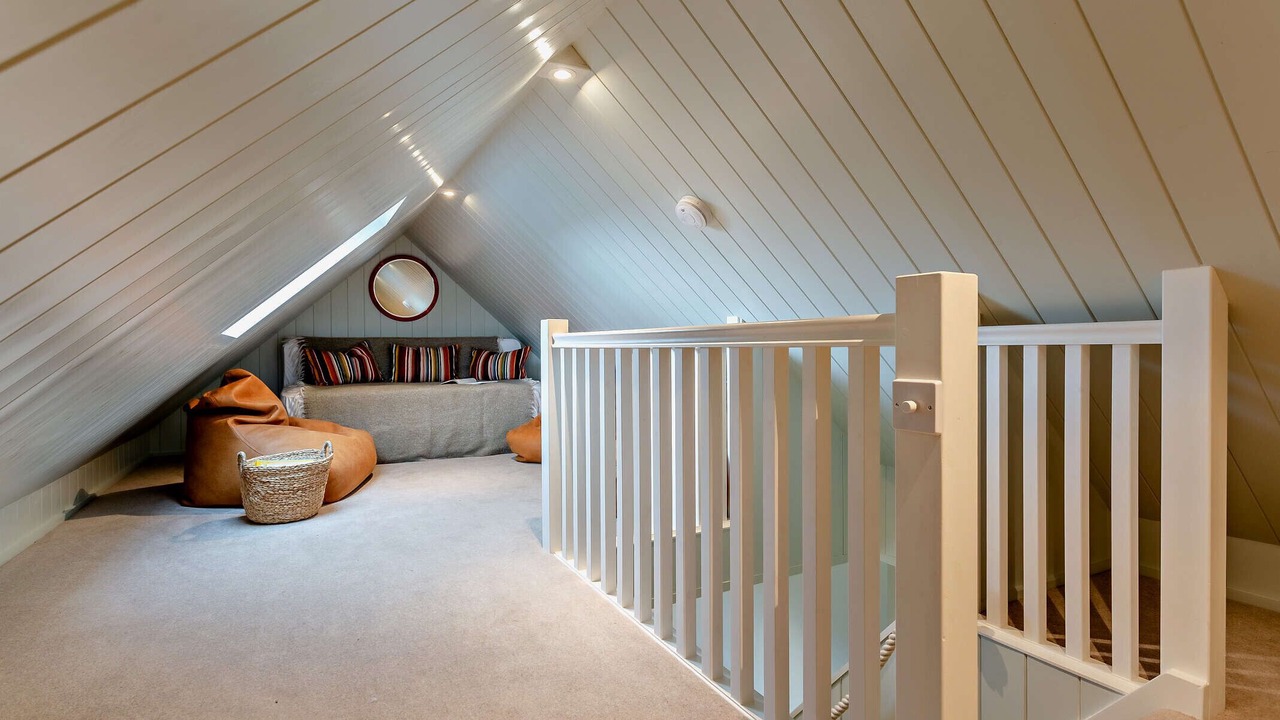 Photo of Others in Hunspow