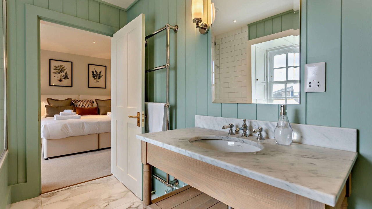 Photo of Bathroom in Hunspow