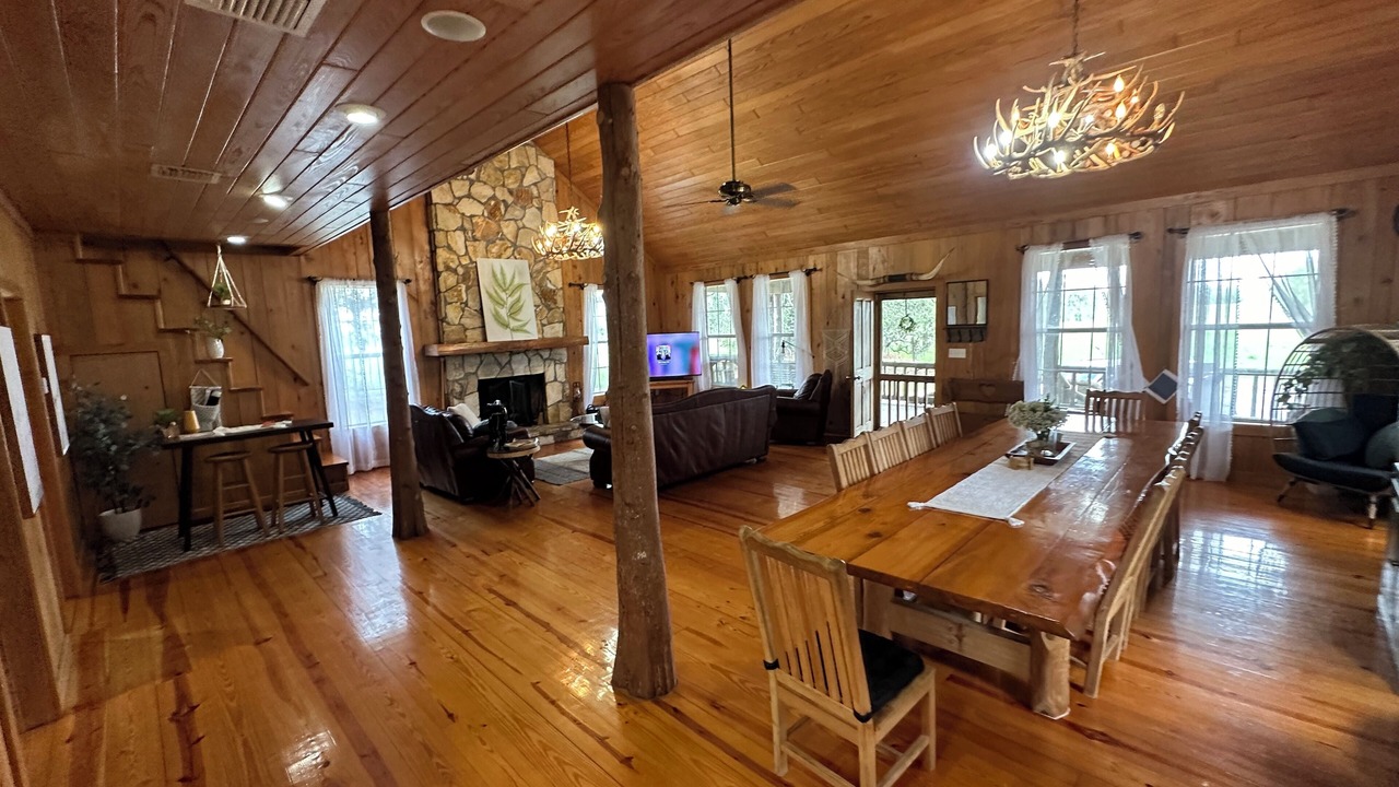 Photo of Livingroom in Cut Off