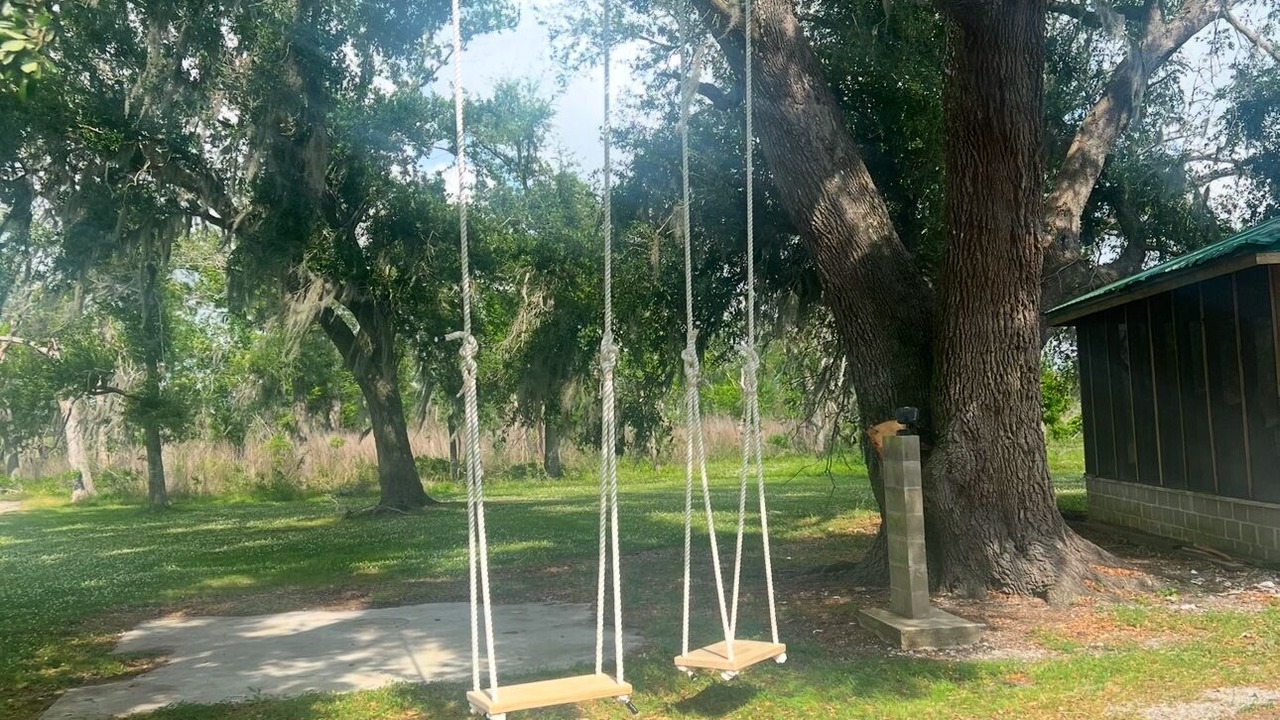 Photo of Outdoor in Cut Off