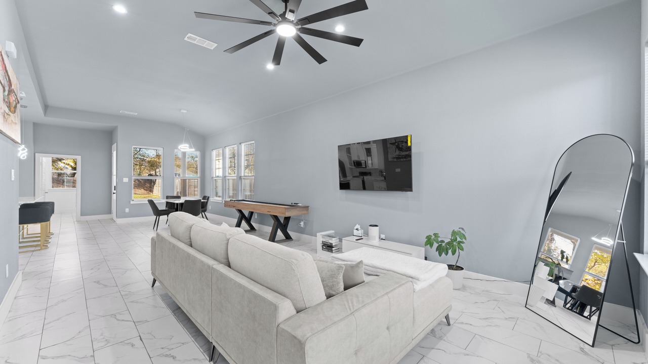 Photo of Livingroom in Cedar Crest