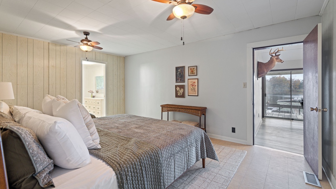 Photo of Bedroom in Monterey