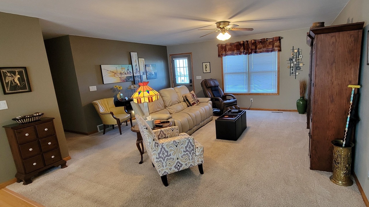 Photo of Livingroom in Clinton