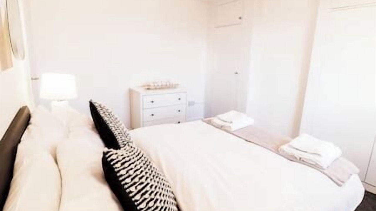 Photo of Bedroom in Northcote