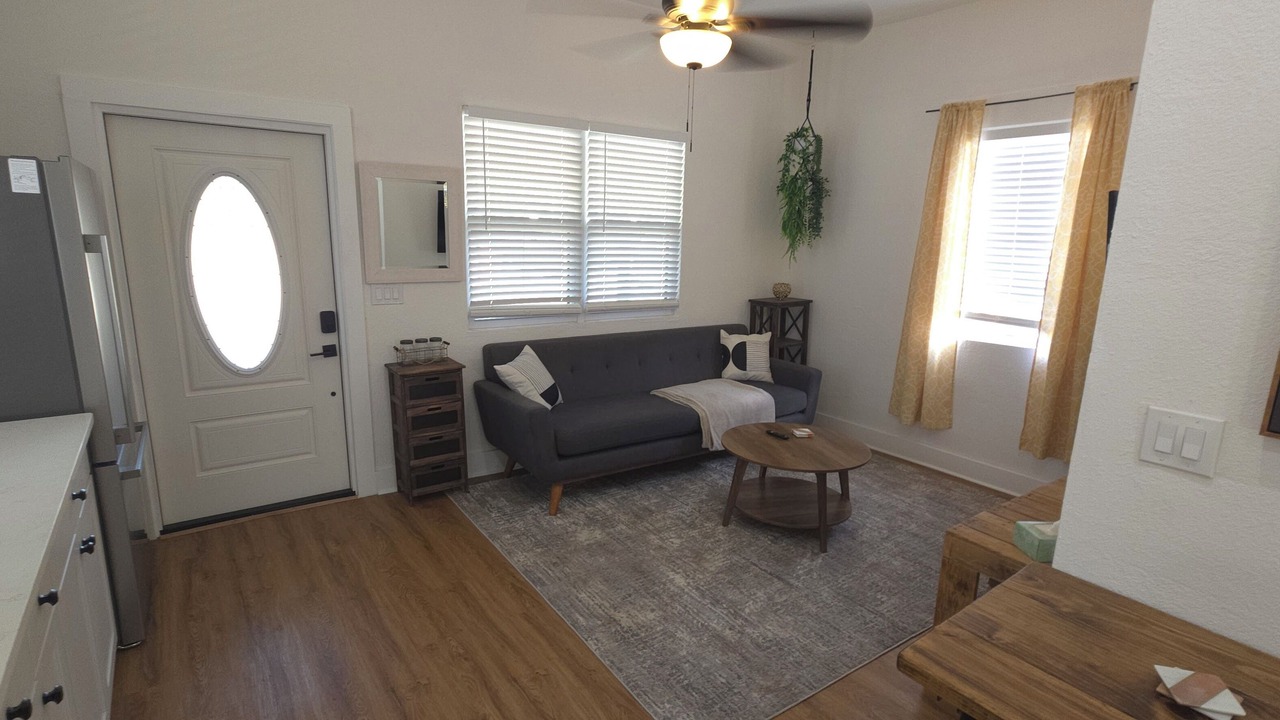 Photo of Livingroom in Urban Core