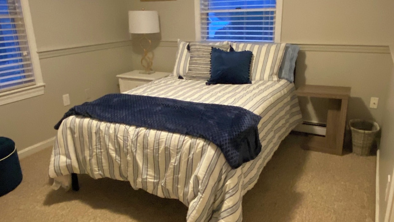 Photo of Bedroom in West of Town
