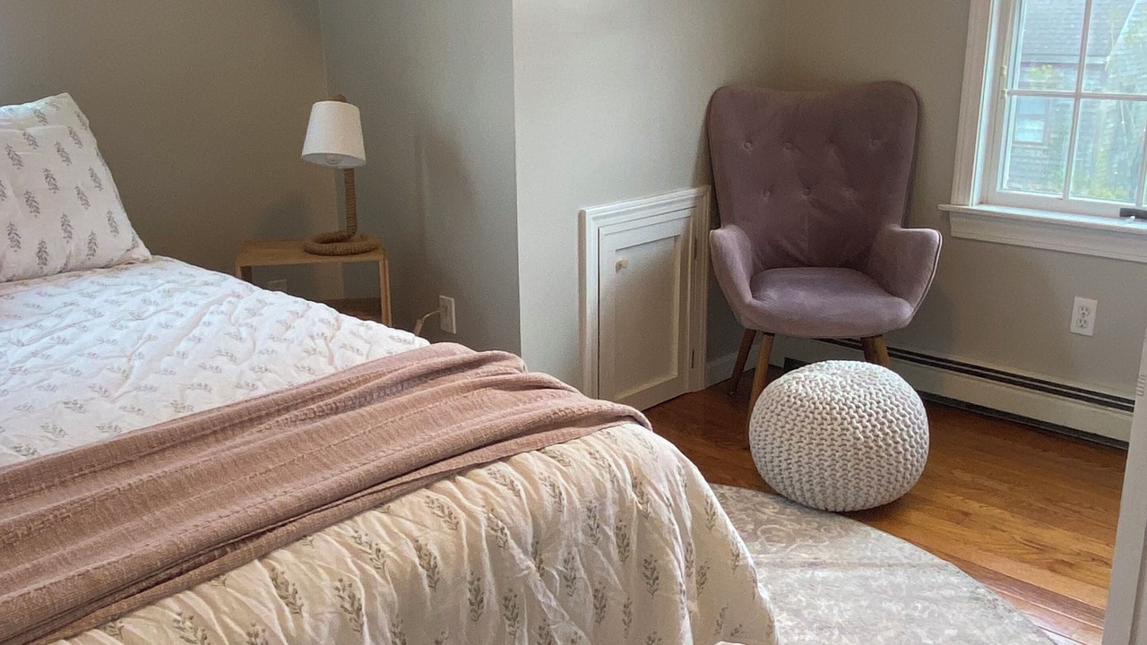 Photo of Bedroom in West of Town