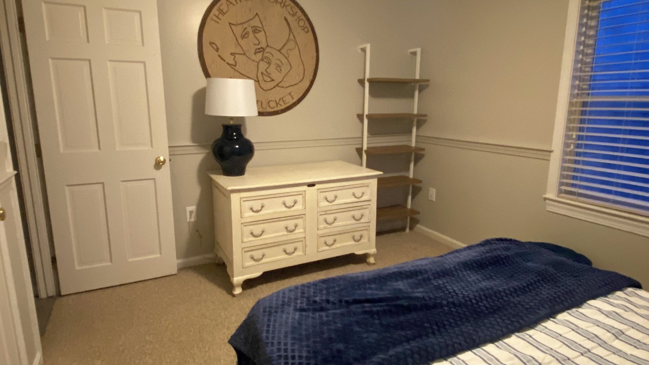 Photo of Bedroom in West of Town