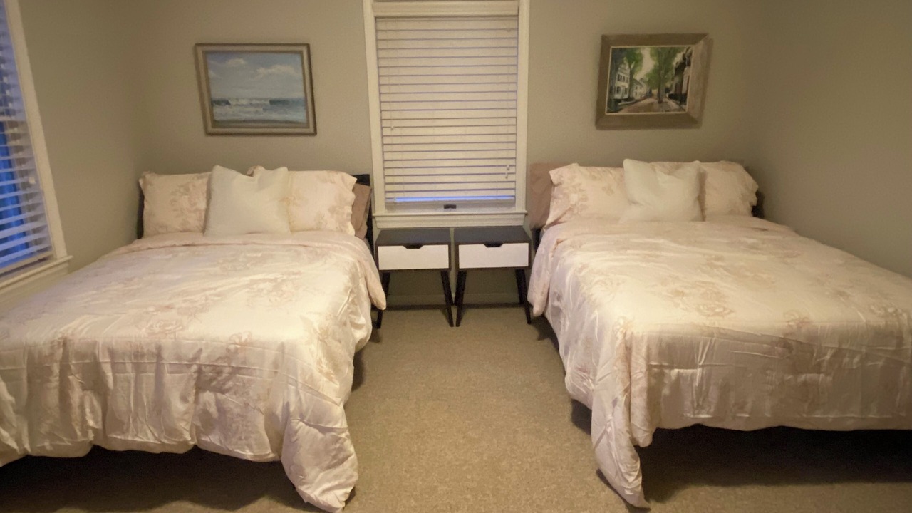 Photo of Bedroom in West of Town
