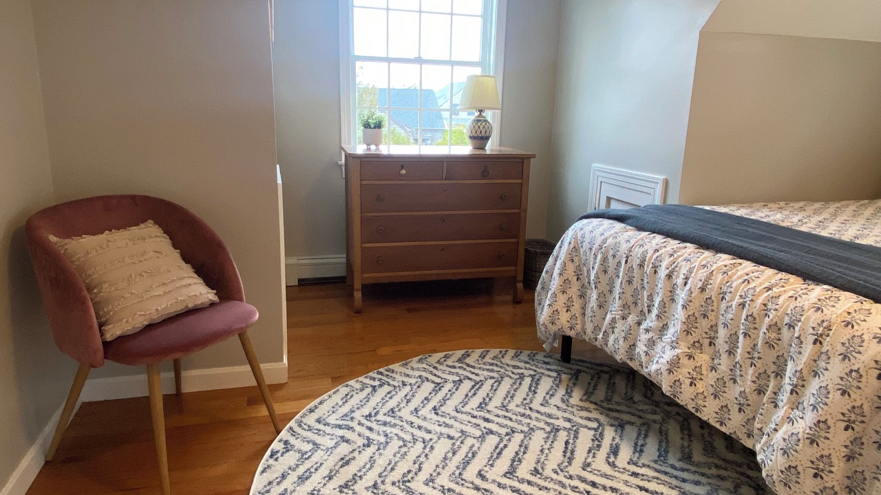 Photo of Bedroom in West of Town