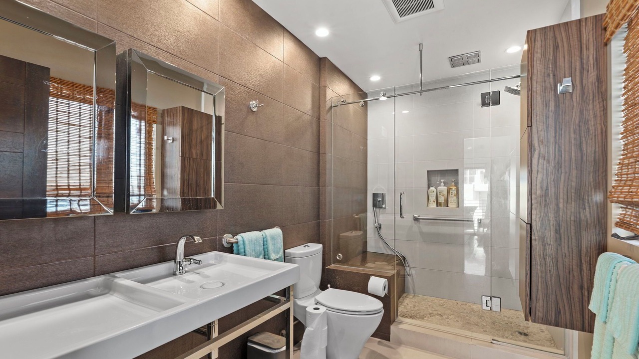 Photo of Bathroom in El Porto