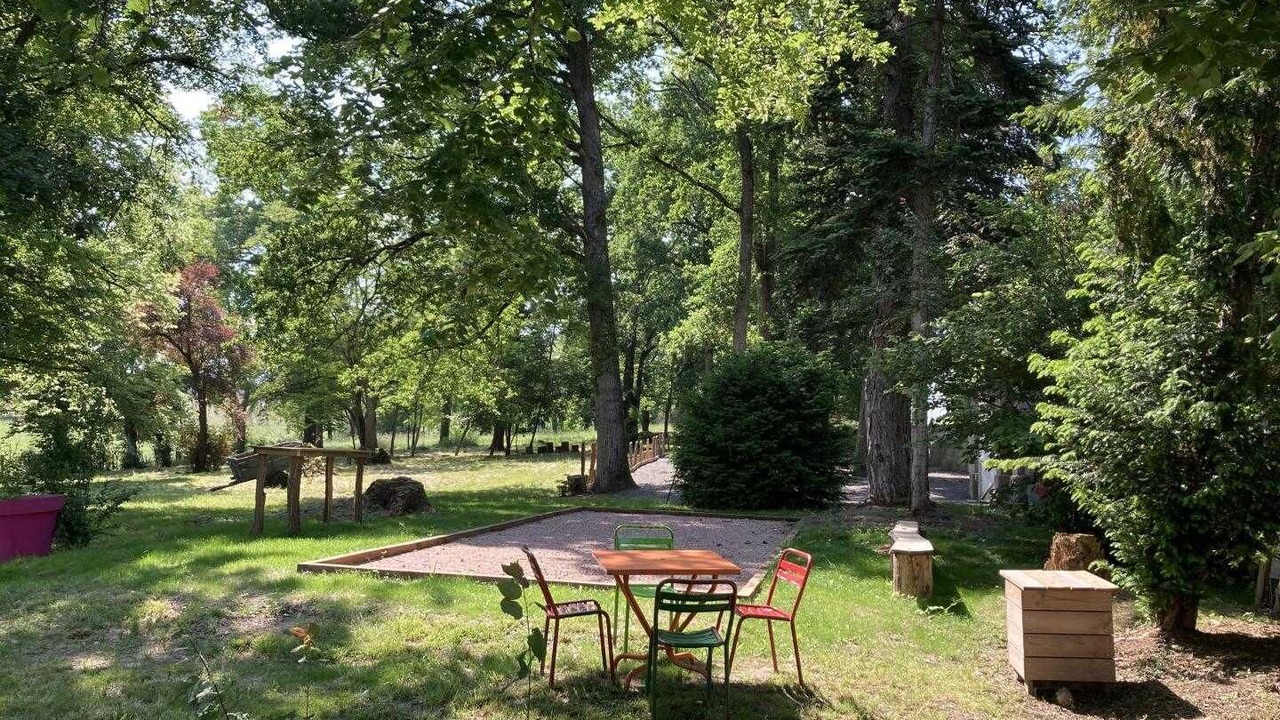 Photo of Outdoor in Chenay-le-Chatel