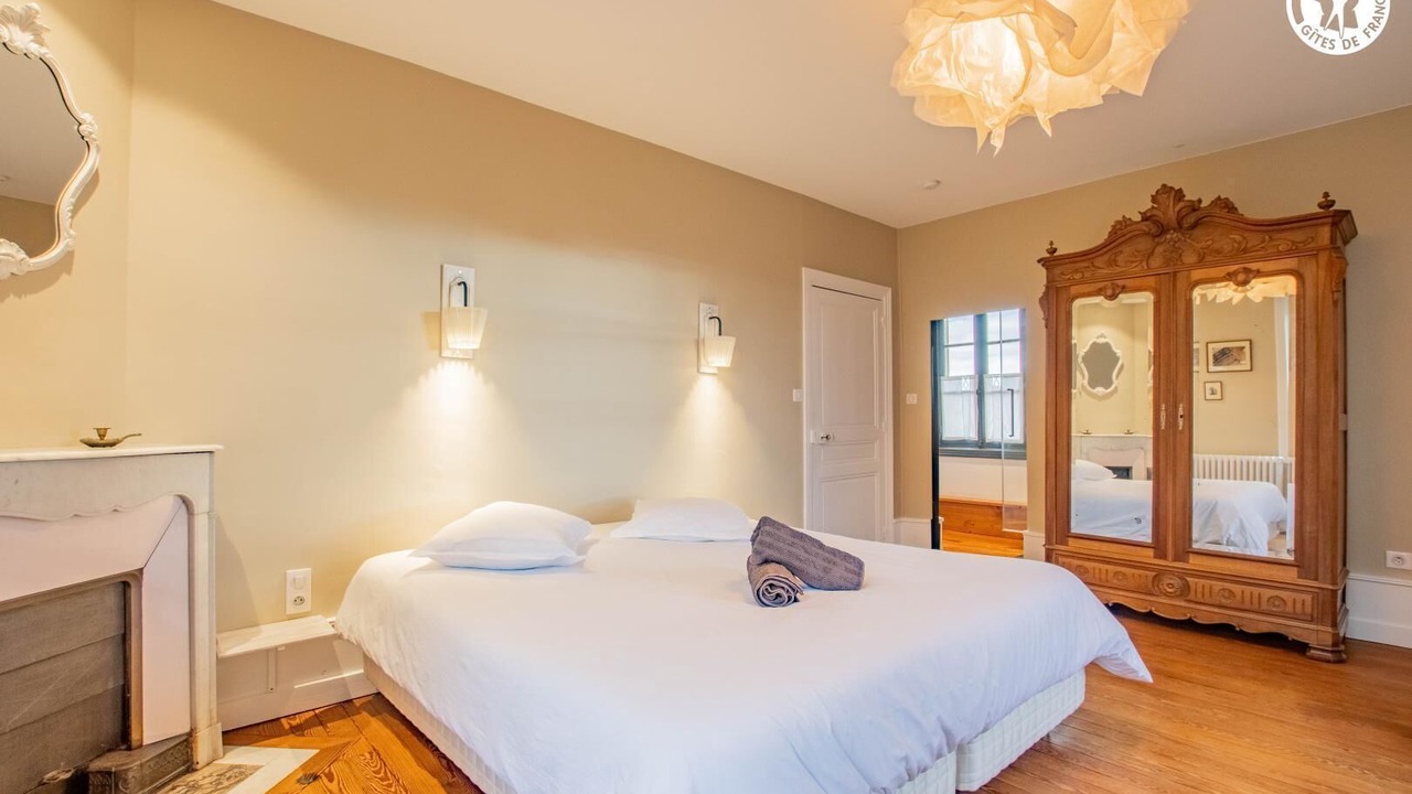 Photo of Bedroom in Chenay-le-Chatel