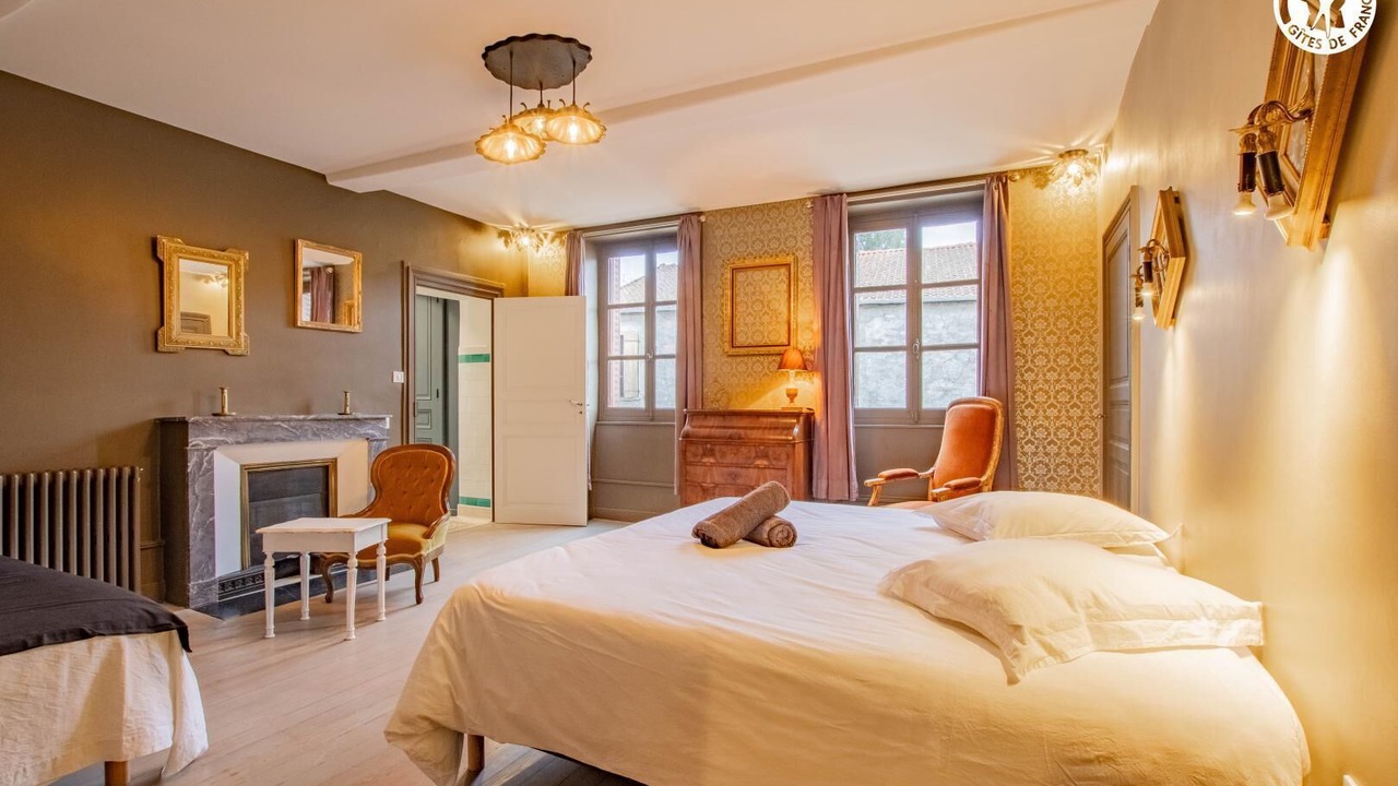 Photo of Bedroom in Chenay-le-Chatel