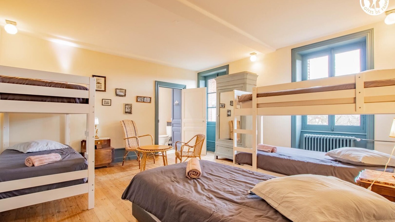 Photo of Bedroom in Chenay-le-Chatel