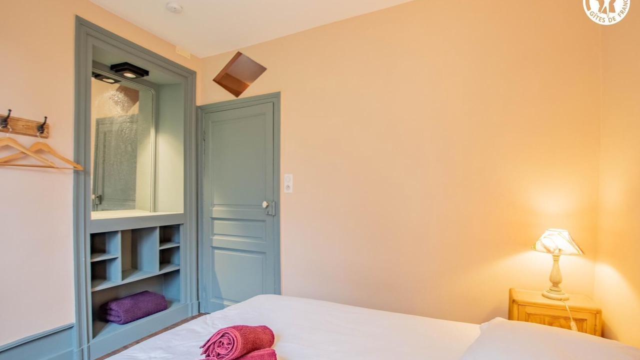Photo of Bedroom in Chenay-le-Chatel
