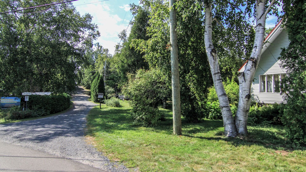 Photo of Outdoor in Saint-Henri-de-Taillon