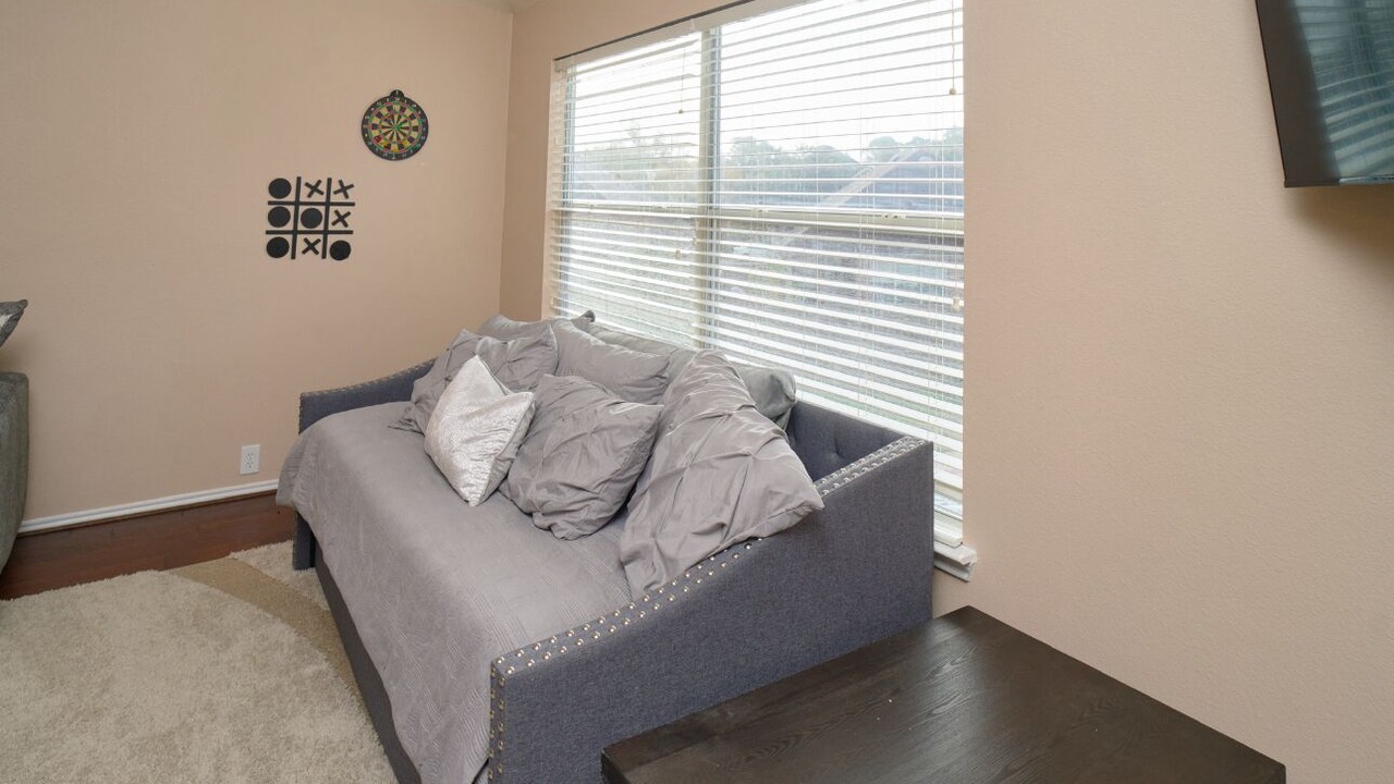 Photo of Livingroom in Louetta