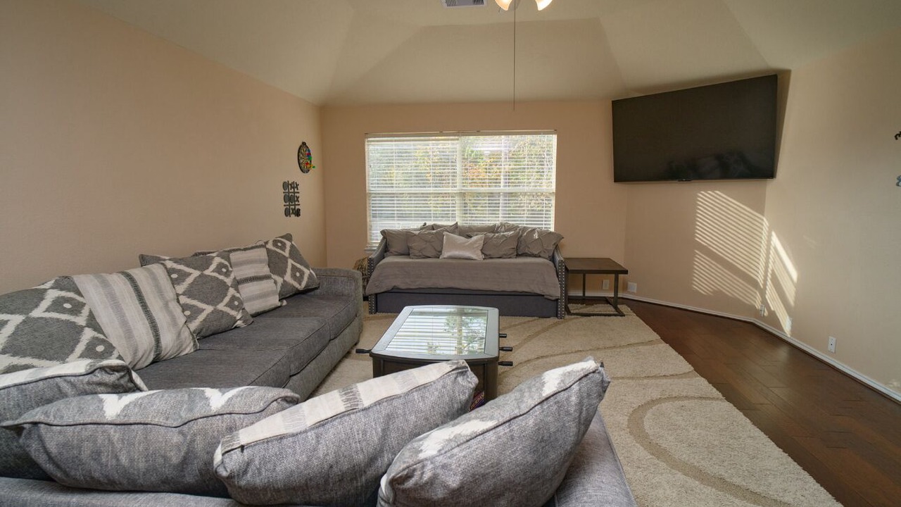 Photo of Livingroom in Louetta