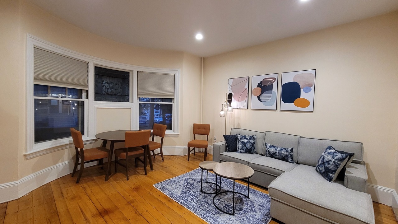 Photo of Livingroom in Mid-Cambridge