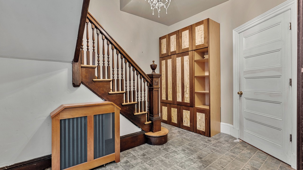 Photo of Others in Mid-Cambridge