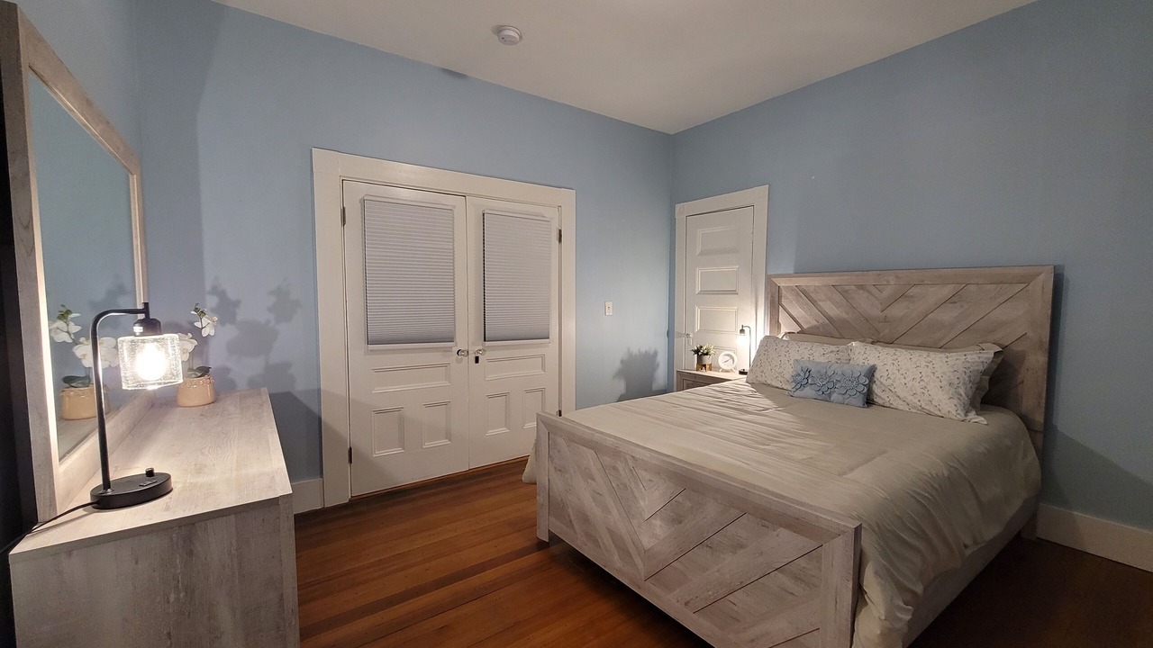 Photo of Bedroom in Mid-Cambridge