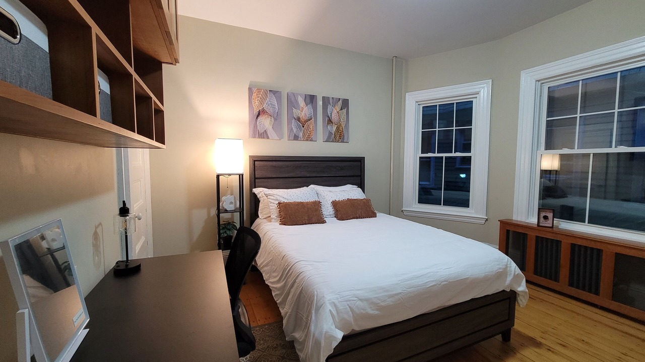 Photo of Bedroom in Mid-Cambridge