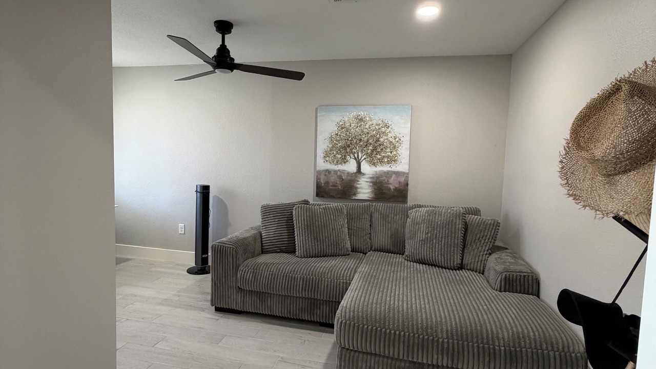 Photo of Livingroom in West Livingston