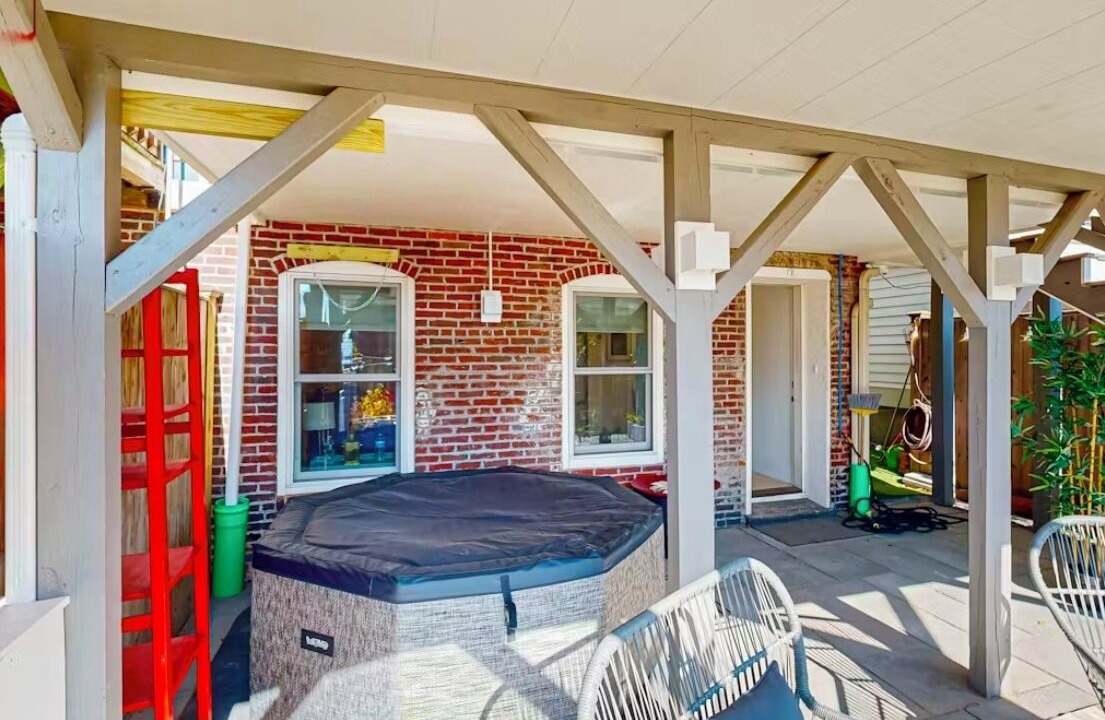 Photo of Patio Balcony in Jeffries Point