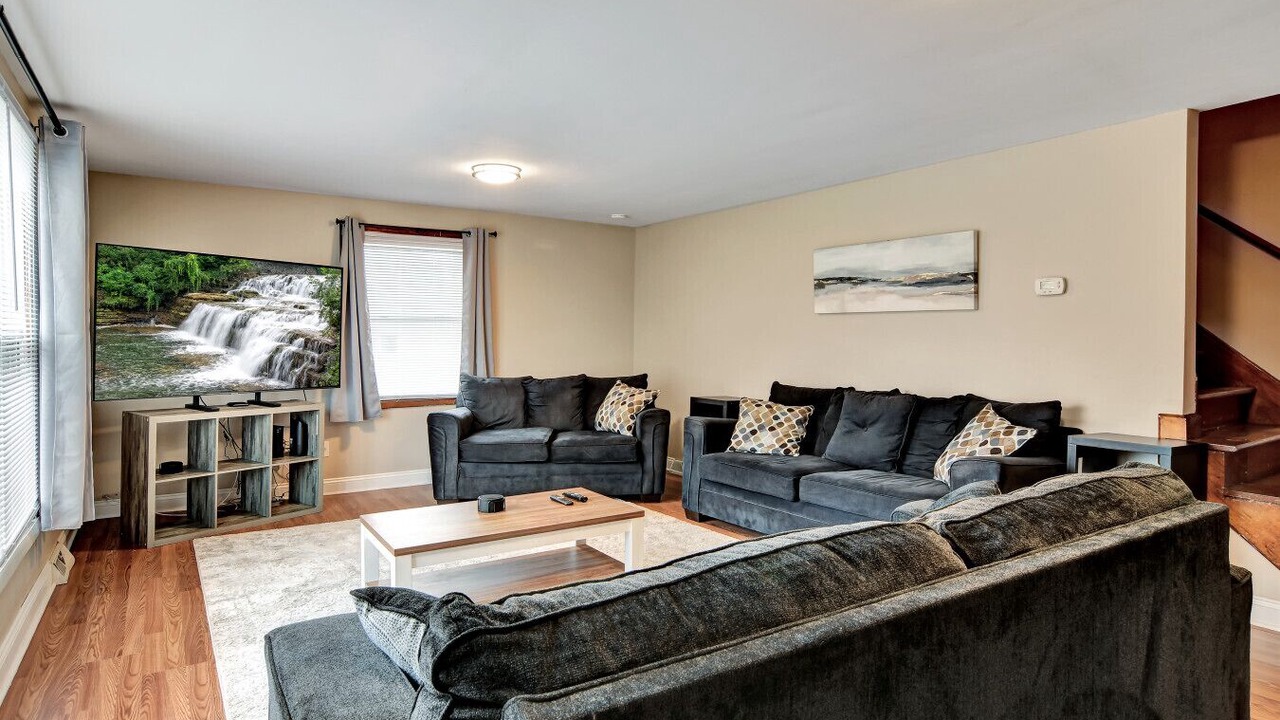 Photo of Livingroom in Amherst