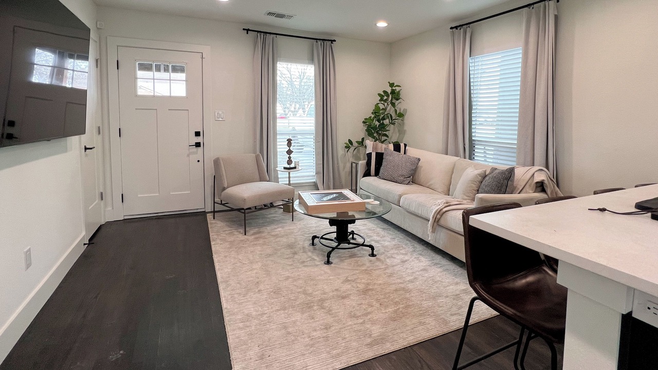 Photo of Livingroom in Haltom City