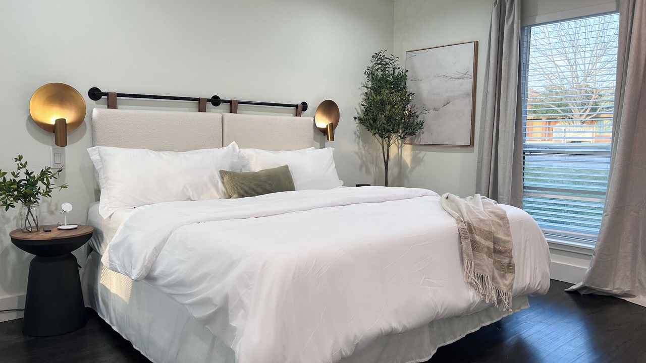 Photo of Bedroom in Haltom City