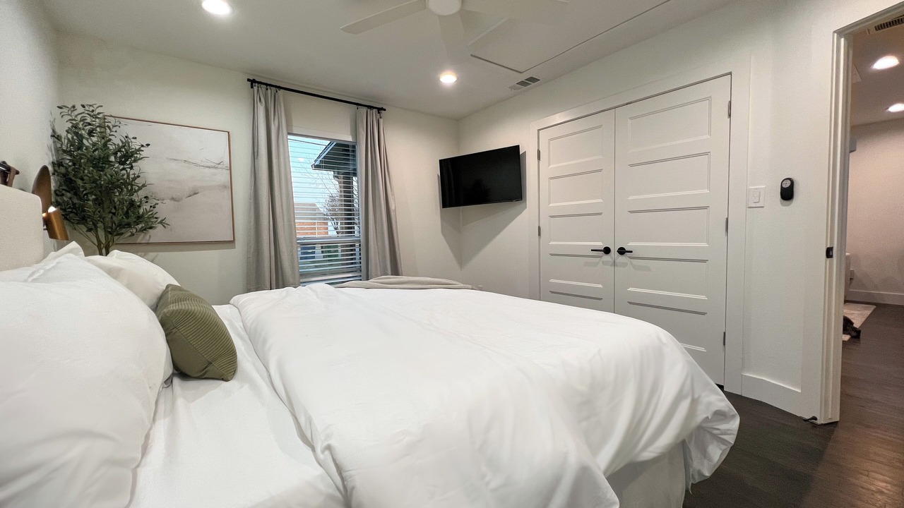 Photo of Bedroom in Haltom City